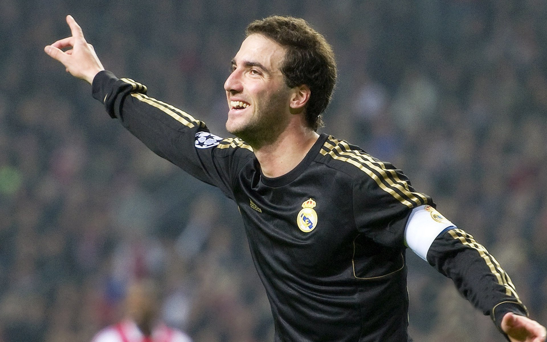 曼城5‑2横扫尤文，无情终结小组赛排名首位