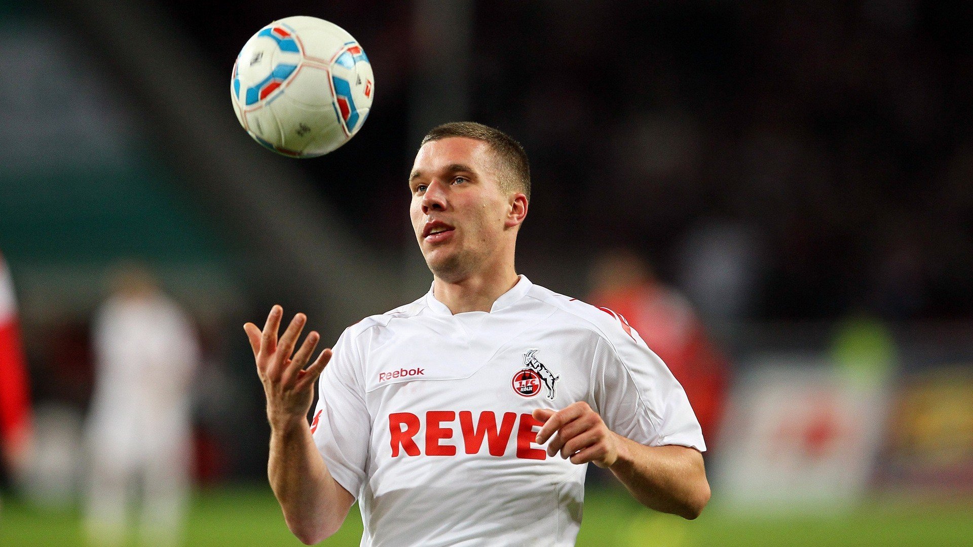 俱乐部积极推动校园合作项目推动体育育人理念落地实施，体育俱乐部进校园推广官方文案